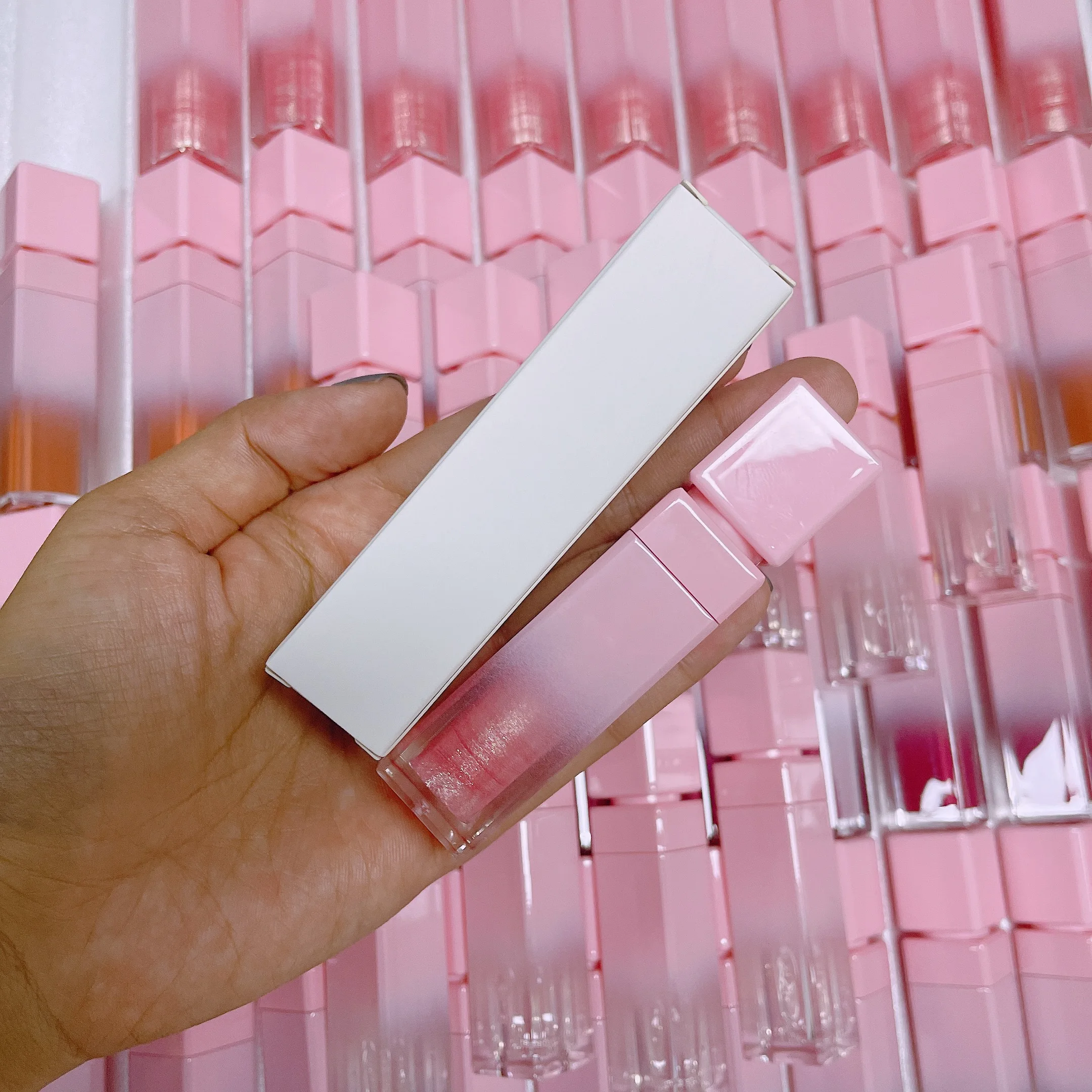 

Pink Tube Gloss Bomb Universal Lip Luminizer Vegan Glitter Shimmer Hydrating Lipgloss
