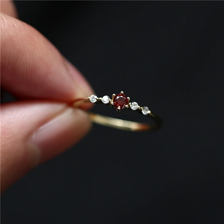 

2021 Simple red stone 5 size ring women gold plated 925 sterling silver ring