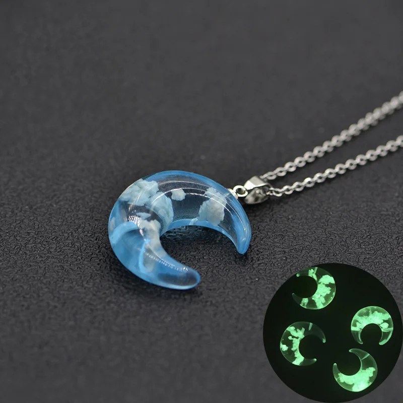 

2020 hot night light blue sky white cloud Necklace transparent moon resin pendant resin sky cloud jewelry