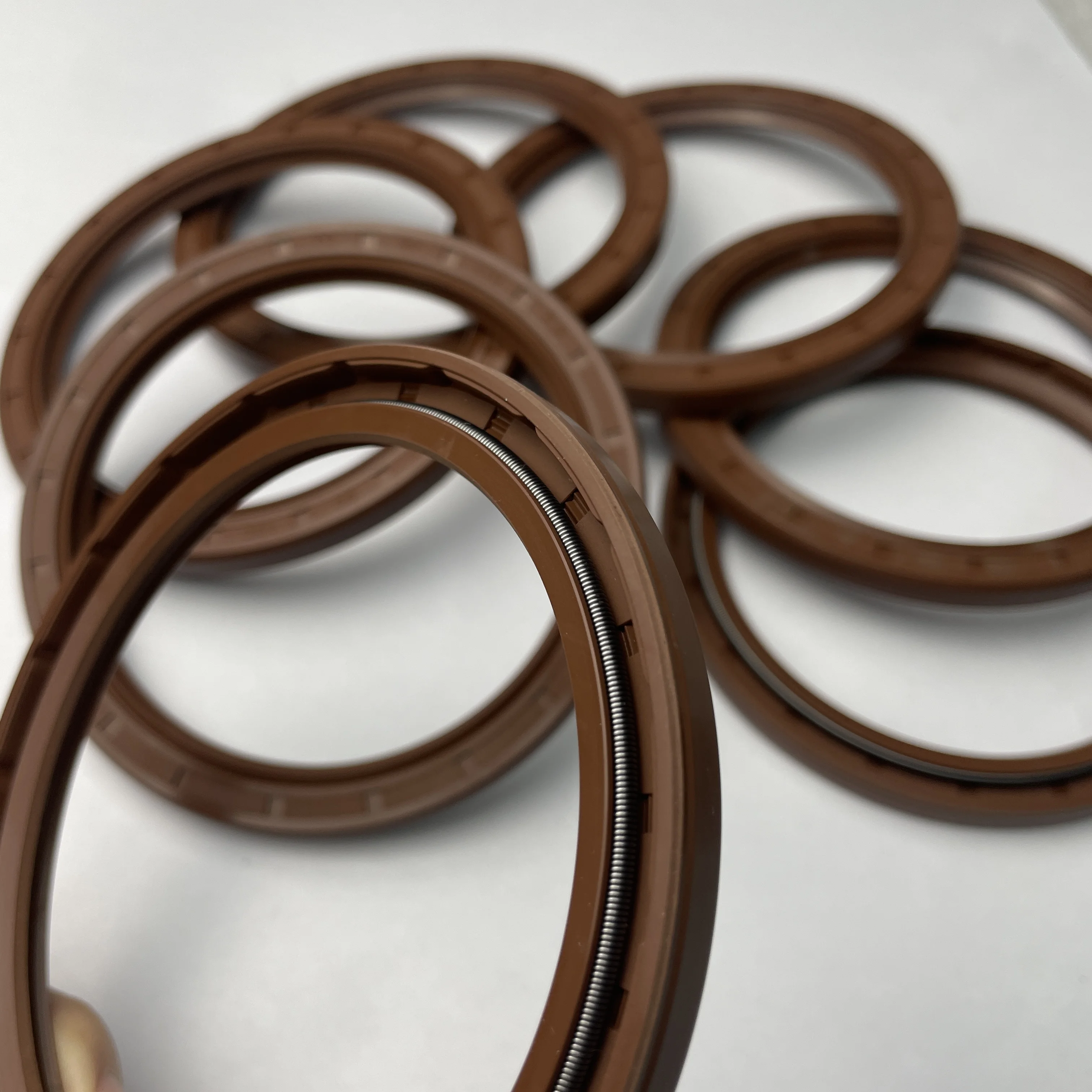 

FKM Rubber NBR Rubber Oil Seal Resistant To High Temperature Acid And Alkali