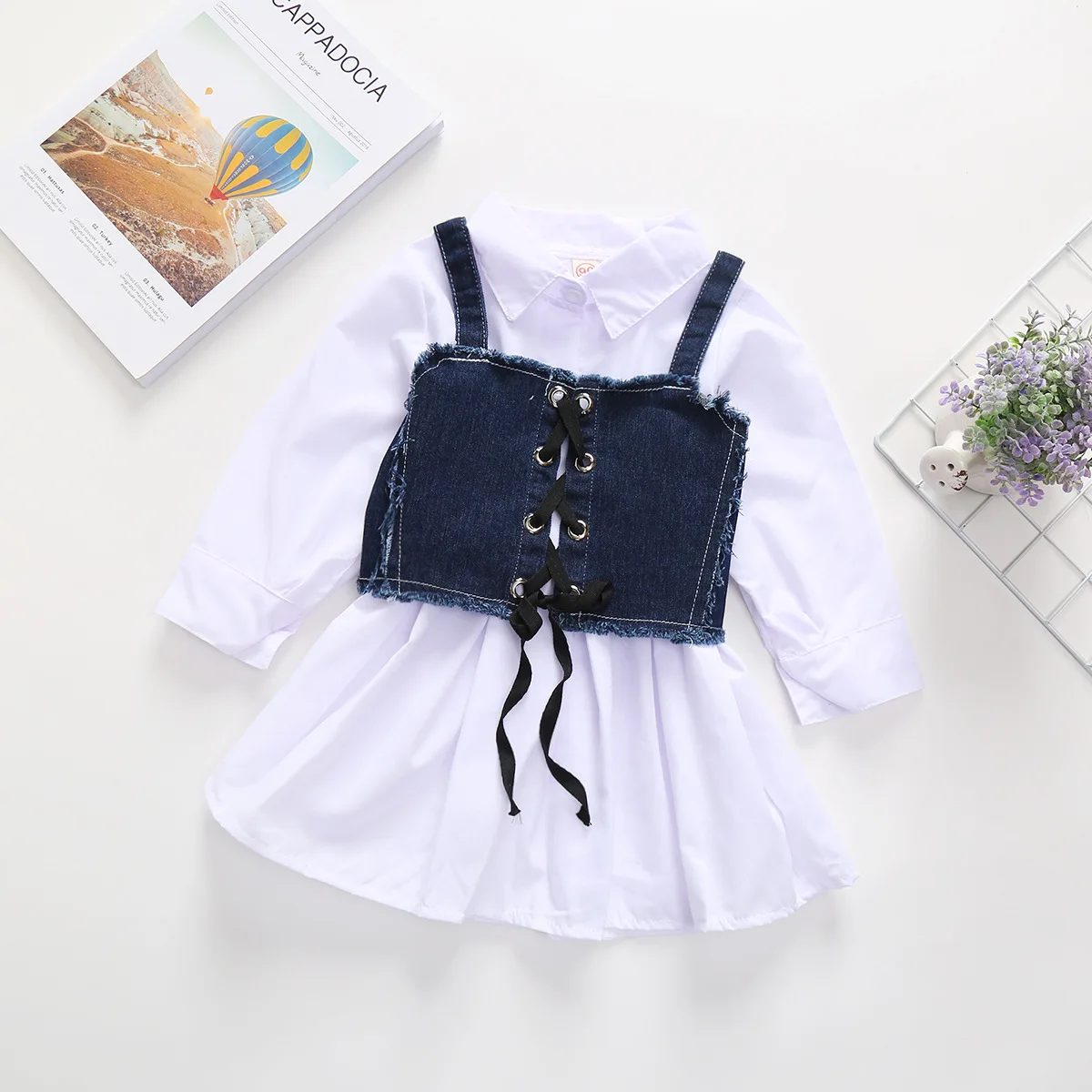 

Autumn new girl long-sleeved dress for children baby Fashion Long sleeved shirt skirt jeans and belted vest suit Dress, Picture