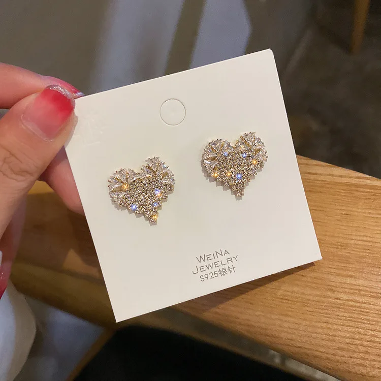 

trendy jewelry crystal gold heart stud earrings 2020