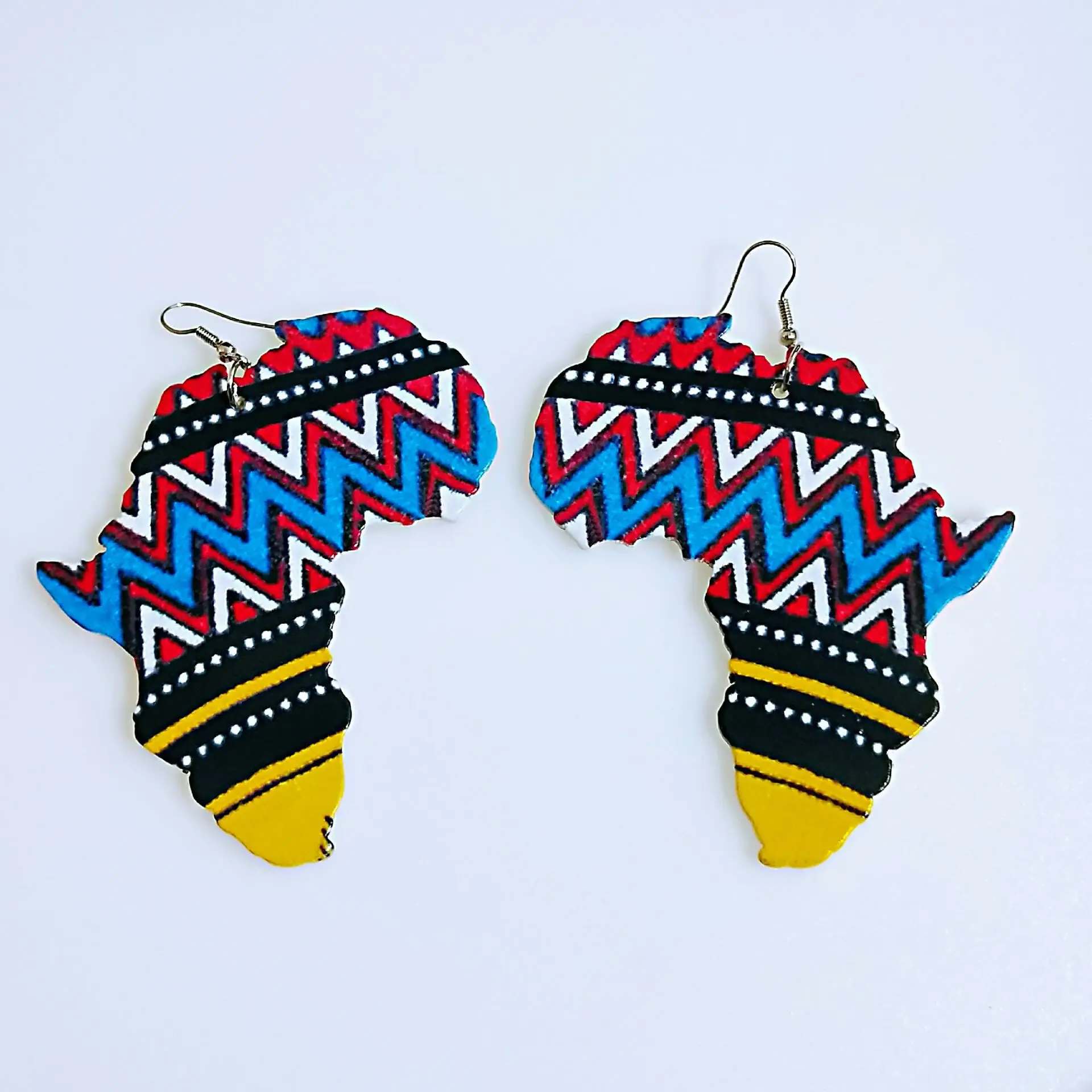 

African Map Shape Bohemia Wooden Earrings Exaggerated Colorful Printed Wood Earrings For Woman 2020