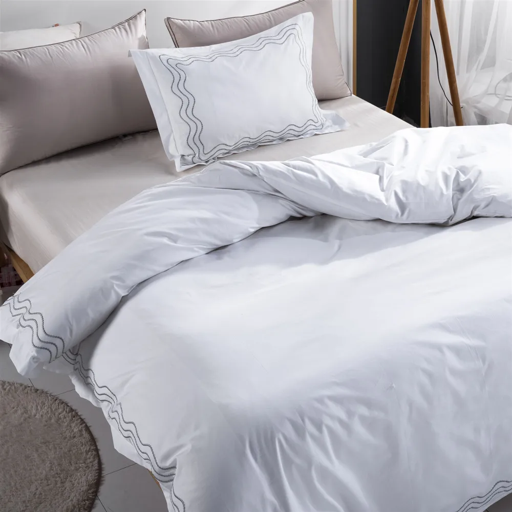 高品质单一时尚定制白色被套 4 件床上用品套装