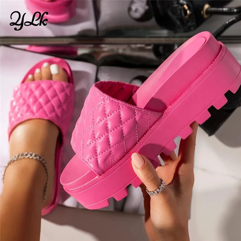 

2021 New Arrival Platform Ladies Summer Slippers for Women Outdoor Slides Sandals