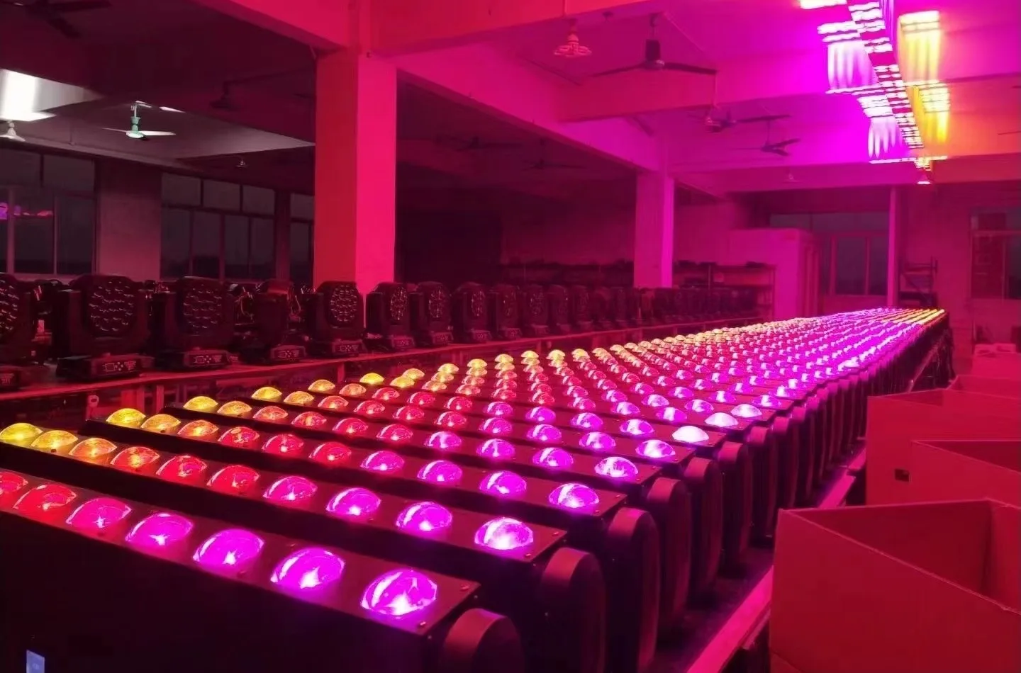 Guangzhou Mengyi Stage Lighting Equipment Co., Ltd. Beam Moving Head