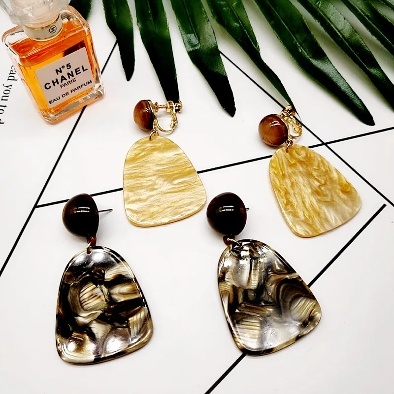 

2020 Elva jewelry new design Baroque women Acetate plate resin ear clip ear studs without pierced ears