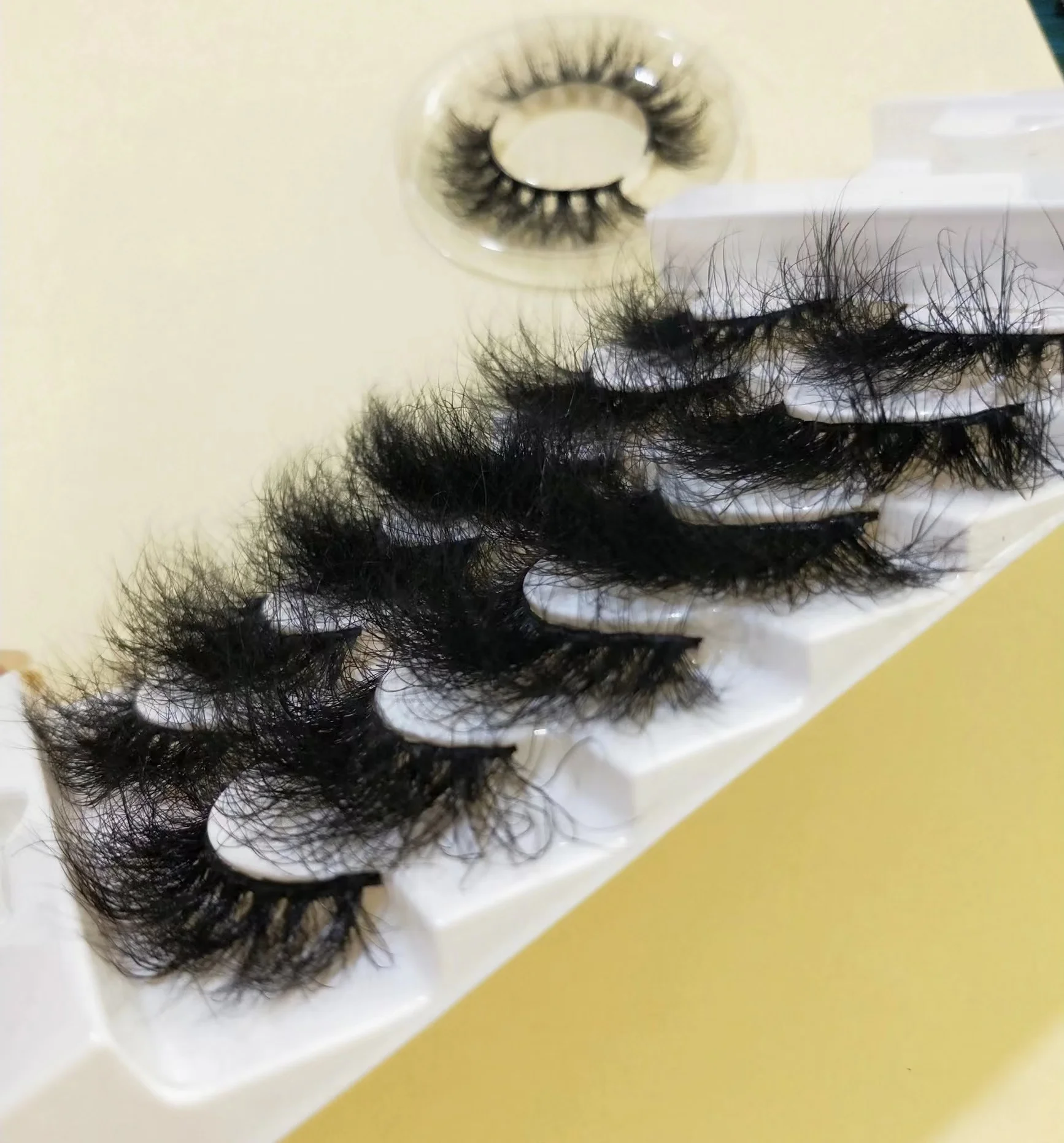 

Tstory Wholesale Eyelashes 7 Pairs Set 25 MM 3D5D Flower Lashes Trays, Natural black