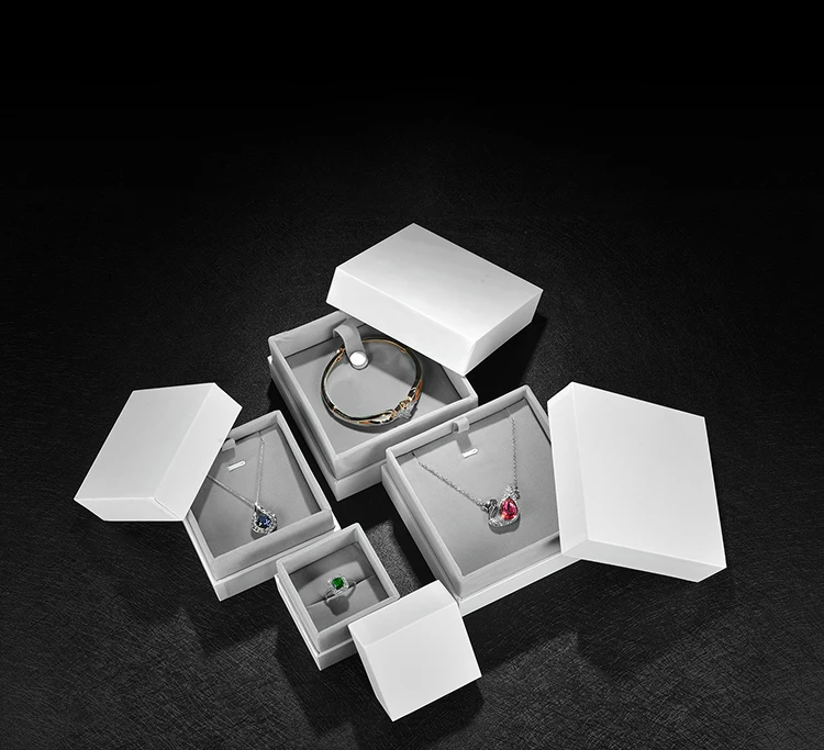 50pcs Guorui White Jewelry Packaging Plastic Boxes Packaging Jewellery