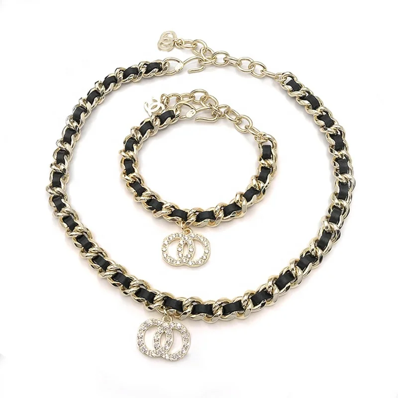 

2021 fashion popular designer high quality women female fashion gold thin chains necklaces set, Picture shows