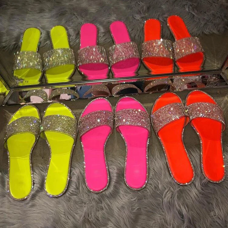 

2022 Hot Sale New Summer Fashion Rhinestone Pvc Lady Flat Slides Diamond Luxury Women Sandals Women Shiny Shoes