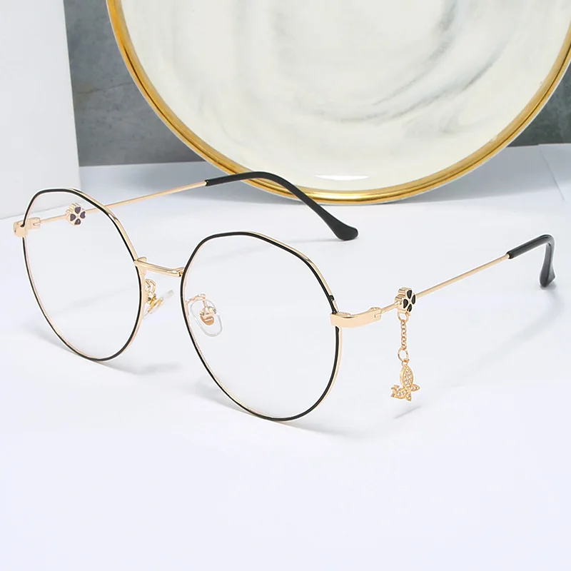 

Retro 2021 Blue Light Blocking Eyeglasses Personalized Link Chain Decoration Glasses Frames for Women