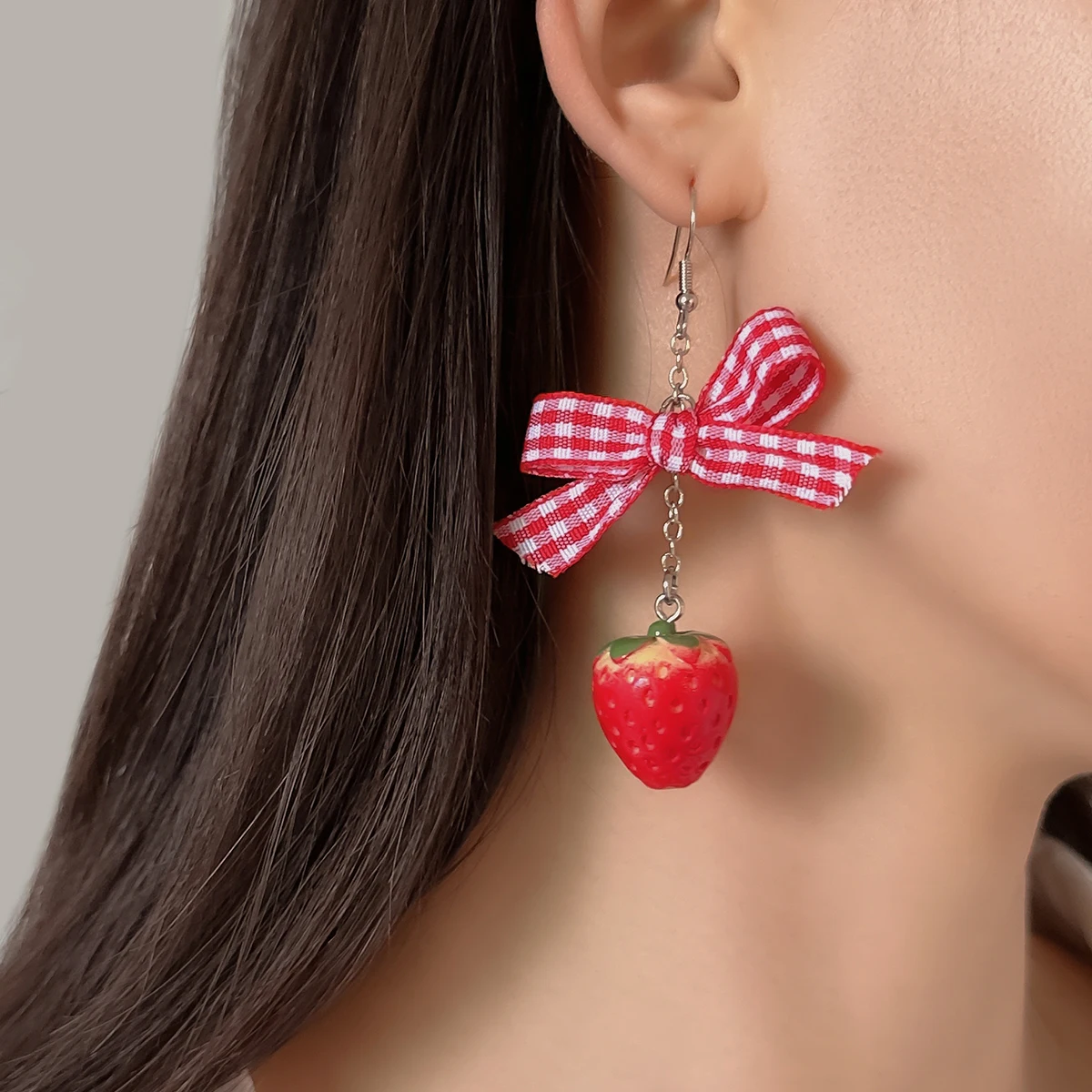 

SHIXIN Cute Strawberry Ear Jewelry for Kids Gift Simple Fashion Pastoral Style Ear Studs Bow y2k Red Earrings Jewelry for Women