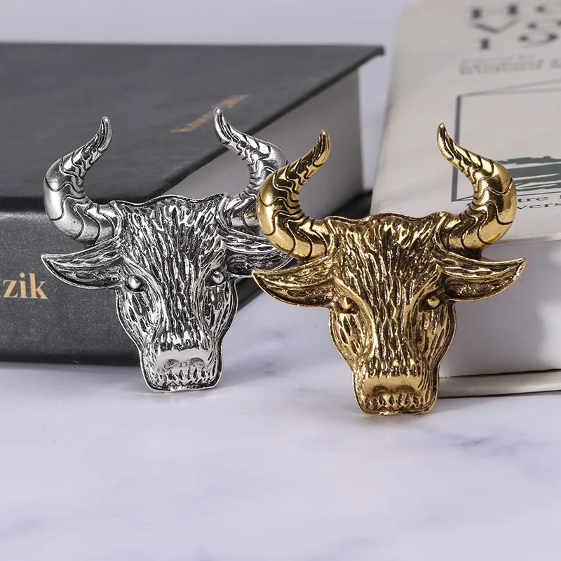 

JAENONES Hot Selling New Products Designer Vintage Animal Brooch Alloy Cow Brooches For Women Men