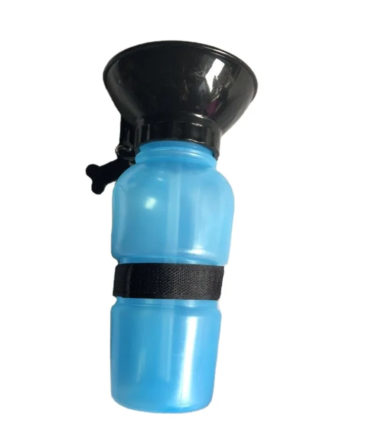 

Wholesale Dog out portable water bottle pet dog products accompanying cup drinking water cup manufacturer