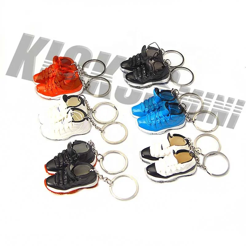 

Dropshipping 1/6 scale 3D Mini Shoes Sneaker Keychain Cheap Custom PVC 3D Sneaker Mini Running Shoe Keychain Keyring