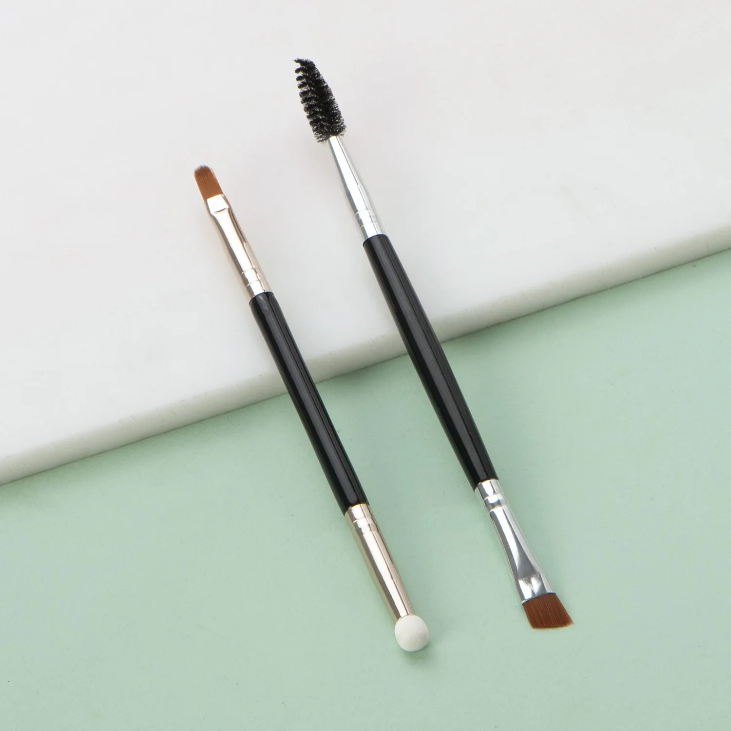 Single Makeup Brush Famous Teacher Lip Brush Portable Bite Painted Lip Round Head Lipstick Brush Dizzy Dyeing Lip Makeup