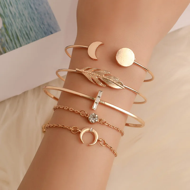 

Fashionable and individual character restoring ancient ways lady alloy leaf moon opens bracelet combination 5 piece set, Gold