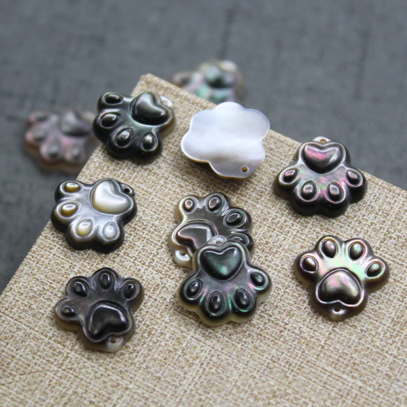 

Wholesale shell carved claw shape beads natural shell bead pendant, White,pink, yellow ,black