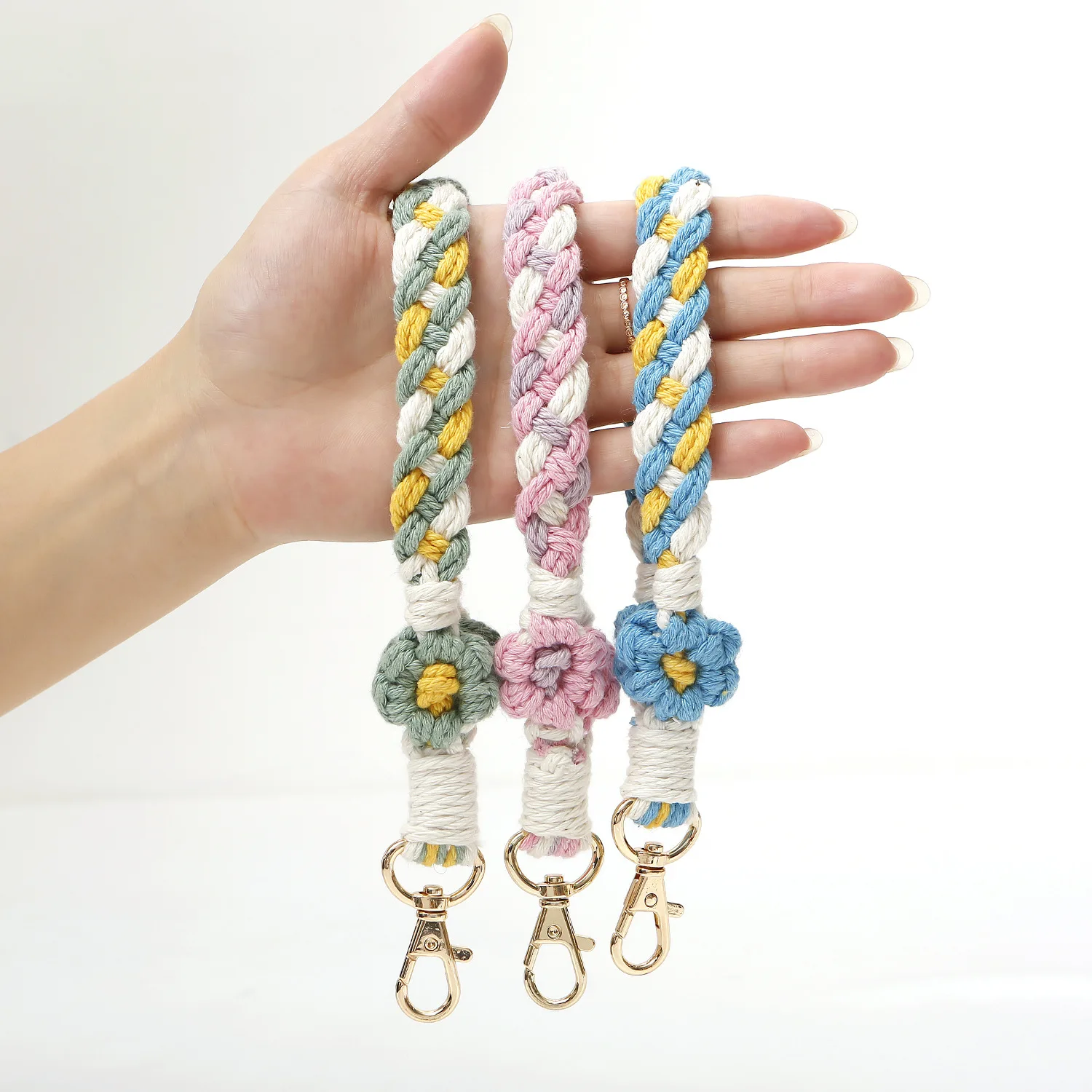 

Bohemian Pastoral Style Handmade Weave Keychain For Women Girls Flower Wrist Strap Diy Small Daisy Keychain