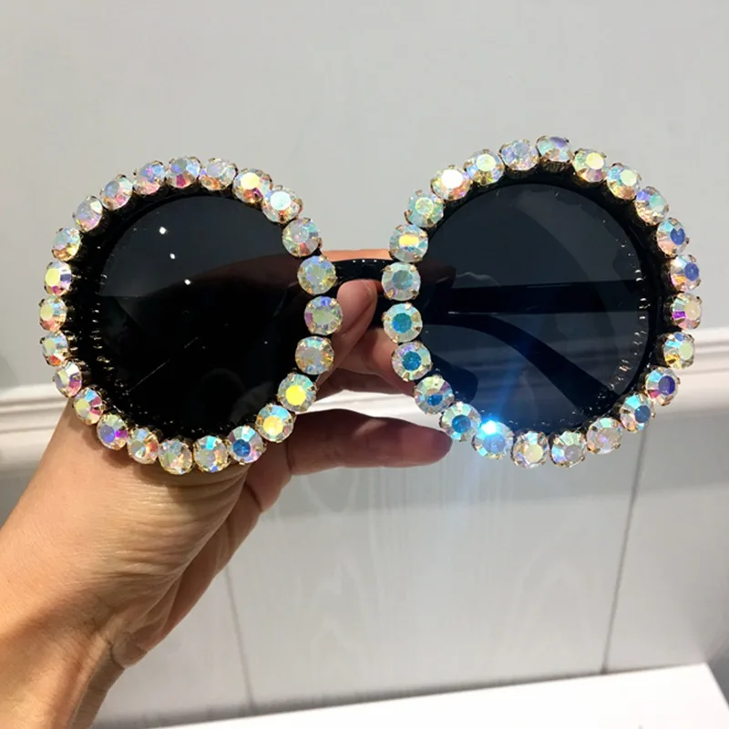 

SKYWAY Fashion Women Sun Glasses Trendy Round Frame Ladies Rhinestone Sunglasses