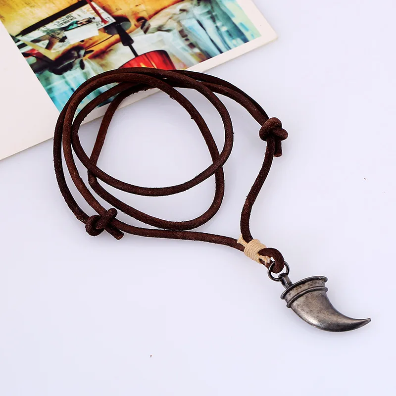 

2023 New Arrival Leather Necklace For Men Vintage Wolf Tooth With Pendant Chain Adjustable Necklaces Jewelry