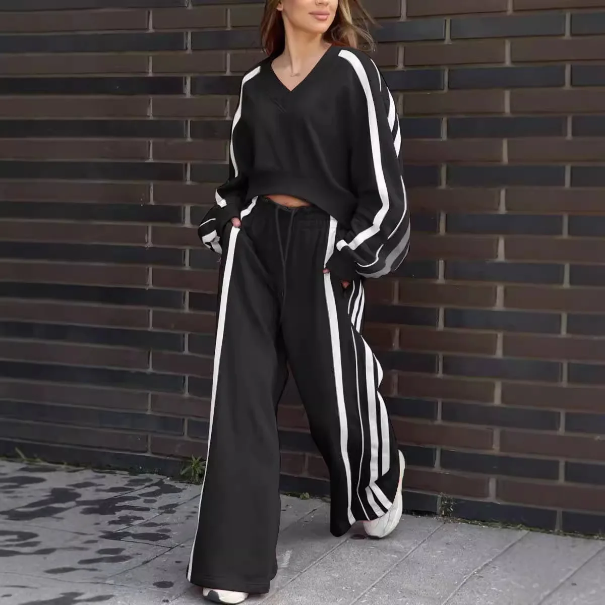 Women's Trendy V-neck Cropped Top & Wide Leg Pants 2-Piece Set Side Striped Casual Tracksuit