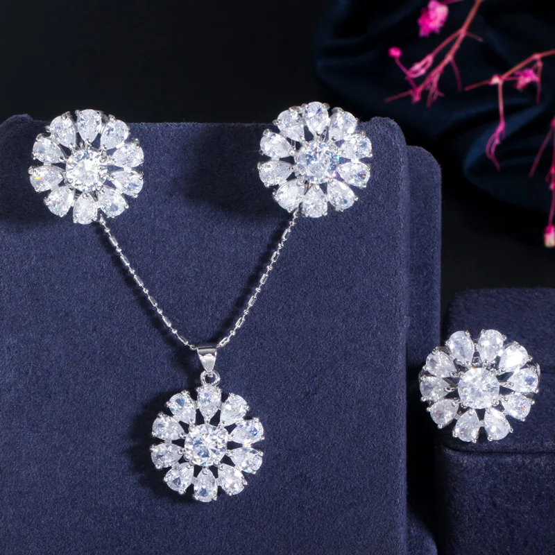 

3pcs Classical Sparking White CZ Zircon Flower Pendant Necklace Earring and Ring for Women Fashion Brand Costume Jewelry Set