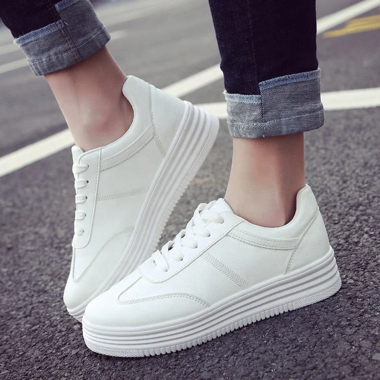 

Pair of shoes women's casual spring white small white solid leather shoes