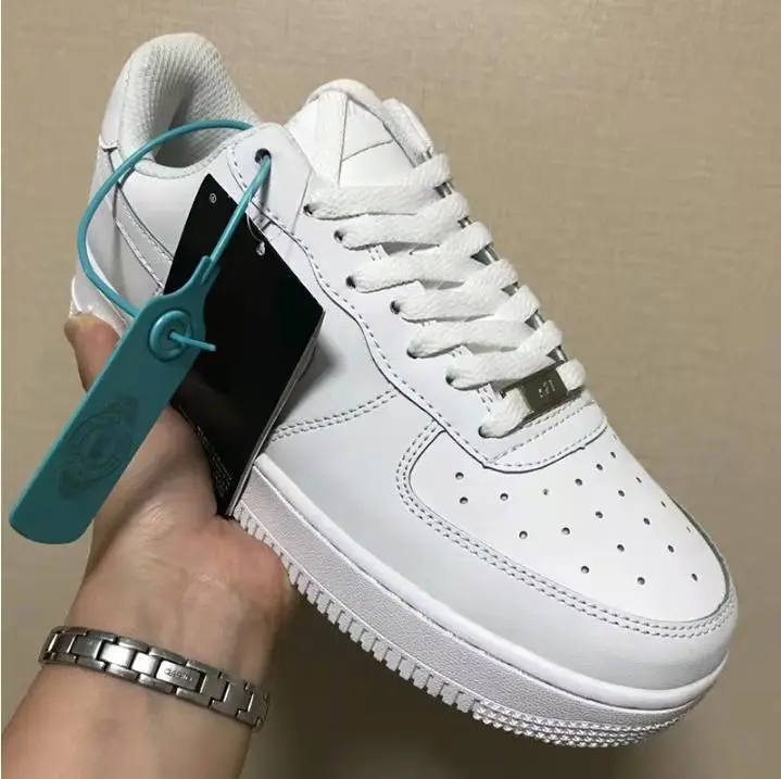 

2021 Hot New Designer brand fashion Shoes for Men and Womens High Low Sneakers Dunks Skateboarding Sb Casual Homme