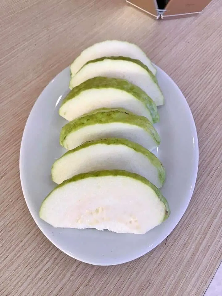 
Newest 2020 fresh guava export origin from Vietnam package in carton box 5kg 9kg 9.5kg 10kg net weight 