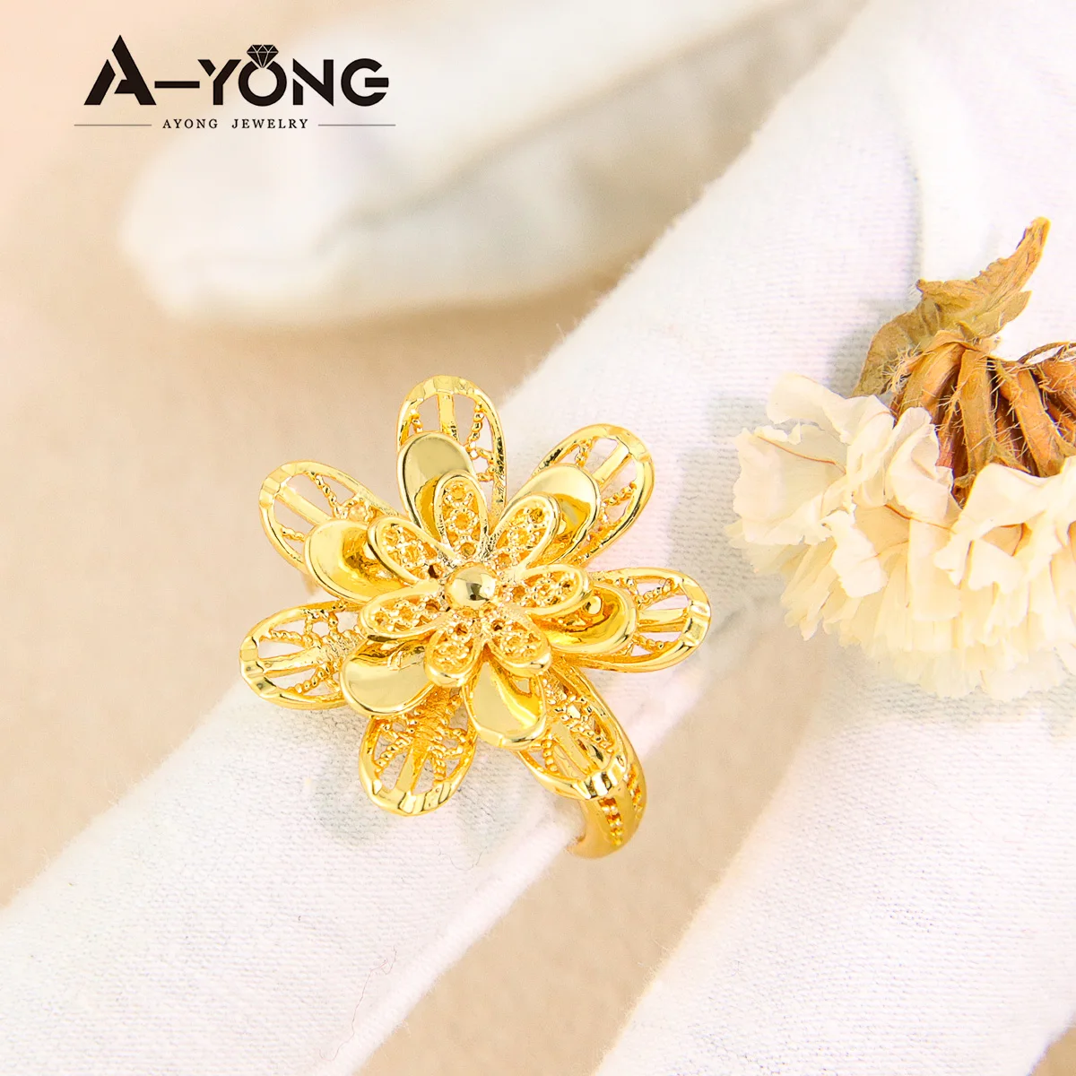 

Wholesale Ayong Jewelry Gold Hollow Rose Flower Ring Brass 18k Gold Plated Rings for Women