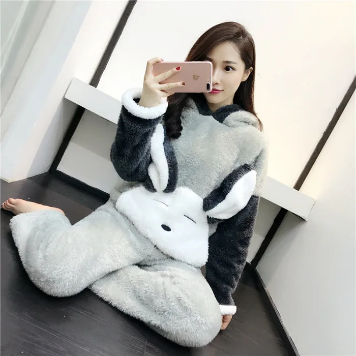 

Wholesale Winter Comfortable Fashion Hooded Flannel Pyjamas Long Sleeve Sleepwear Pajamas For Women