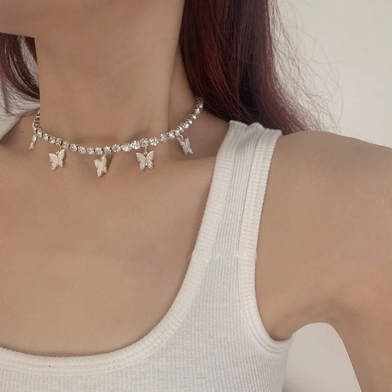 

Simple Temperamental Fairy Stainless Steel Diamond Butterfly Necklace Women Hip Hop Single Layer Clavicle Chain Necklace, Picture shows