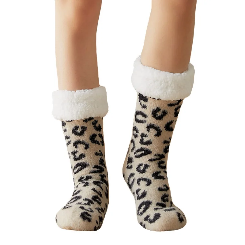 

Floor Women Socks Autumn And Winter Funny Velvet Coral Fleece Socks Sleep Home Slippers Snow Happy Confinement Bear Carpet Socks, Picture shown