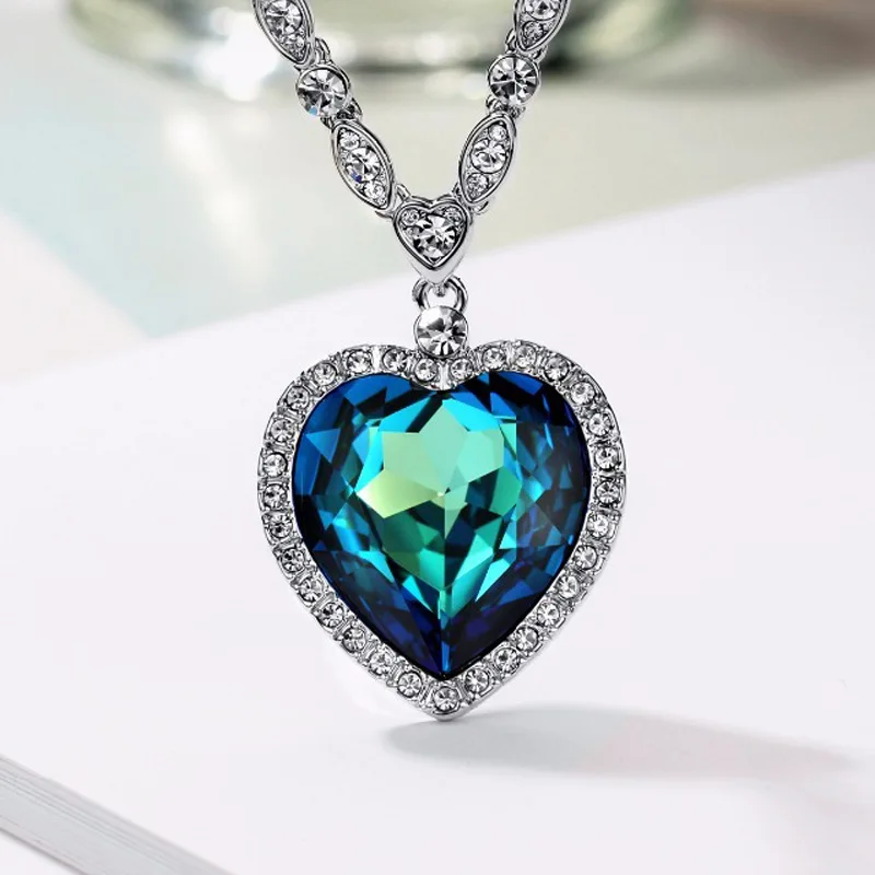 

Factory wholesale Valentine's Gift Fashion Jewelry Austria Blue Sapphire Crystal Heart Shape Charm Pendant Necklace
