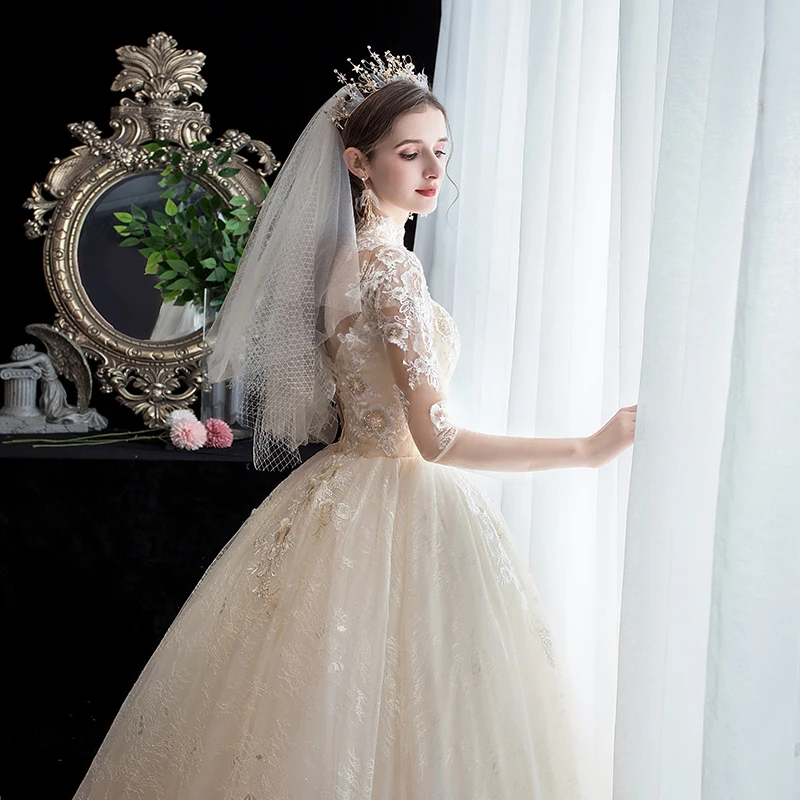 2019 Autumn New arrival Elegant Champagne lace Long Sleeve Plus size high neck Floor Length Bridal Wedding Dress