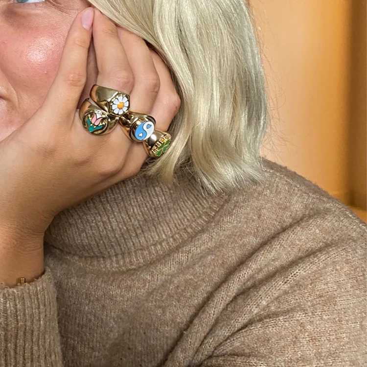 

Summer Unique Party Gold Plated Enamel Tulip Flower Class Signet Rings Daisy Yinyang Ring For Womens