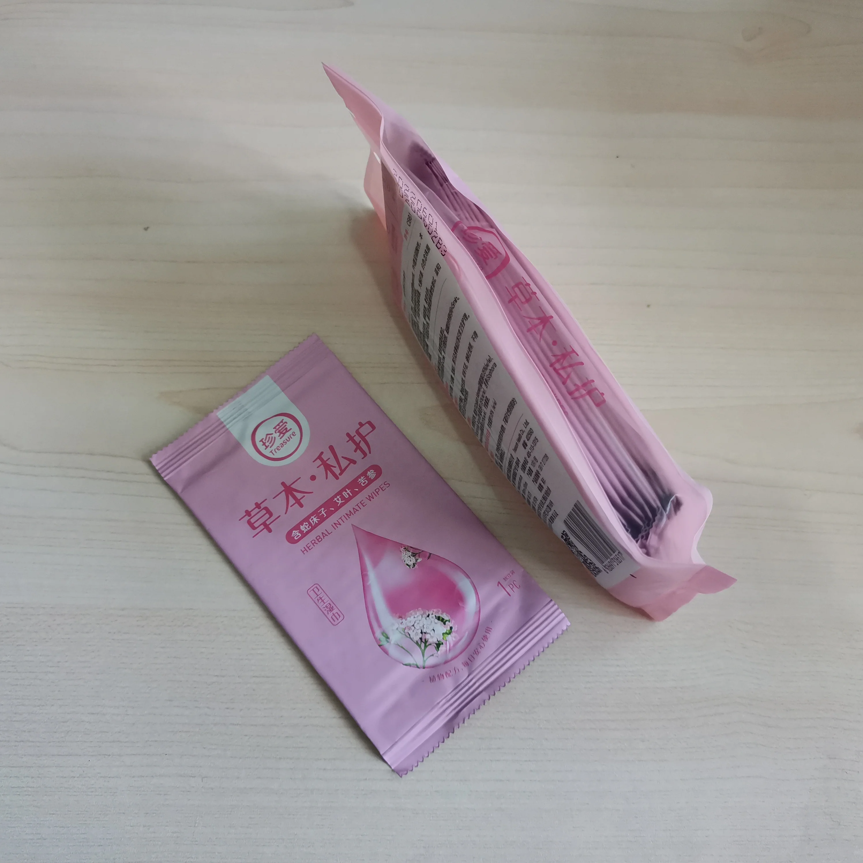 

Organic Feminine Wipes Individually Wrapped Single Wet Wipes, Pink