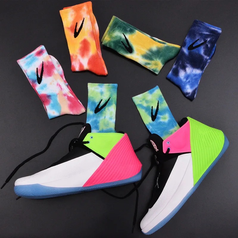 

2021 Europe street hip-hop skateboard fashion men and women tie dye socks, Custom color