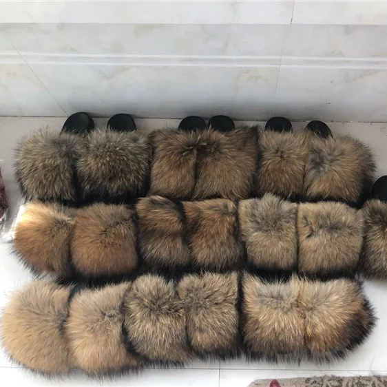 

2021 New Design Wholesale fashion lady women fluffy fur slippers real racoon fur slides open toe