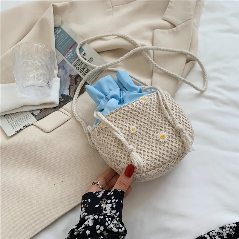 

Bags Women Fashion Straw Woven Flower Semicircle Shoulder Summer Beach Crossbody Casual Mini Messenger Bag, Picture color