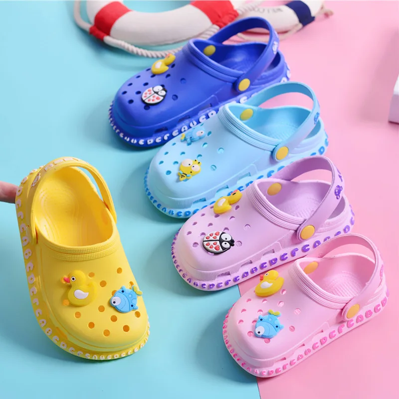 

Kid Boys Porous Shoes 2021 Summer Children Baotou Slipper Small Children's Girls Cute Outer Wear Soft Slippers Beach Slippers