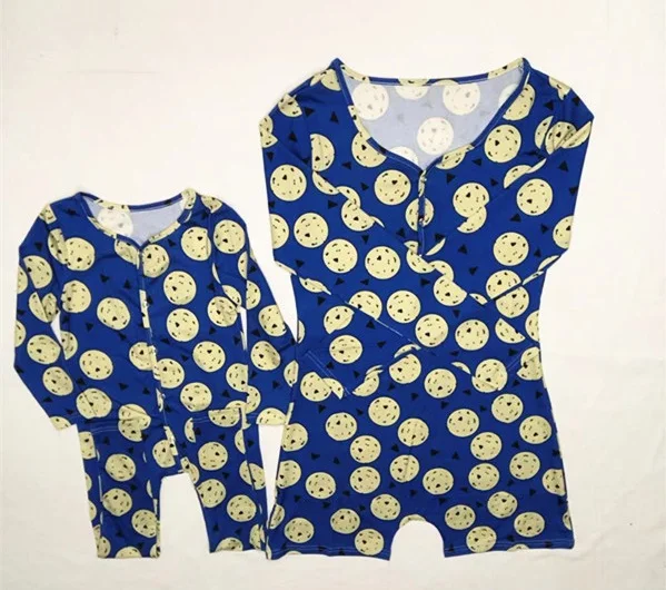 

Hot sale Family Pajamas Romper Adult Onesie Baby Jumpsuit Bodysuit Parent-Child Jumpsuit Mommy and Me Onesie
