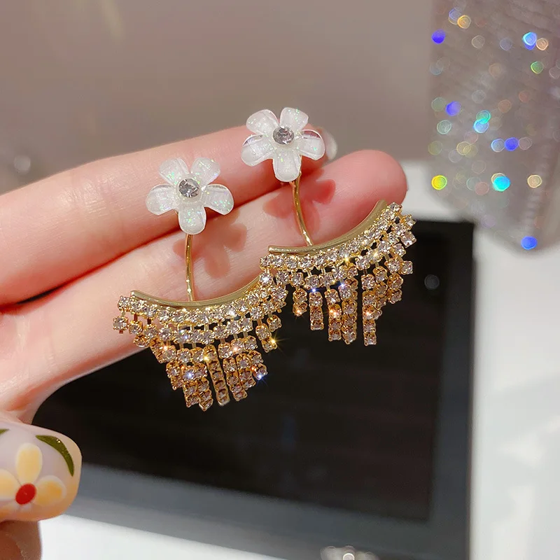 

resin flower drop crystal fashion statement earrings
