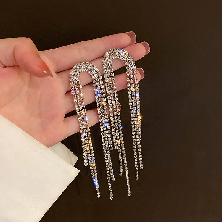 

Exaggerated Full Rhinestone Tassel Long Earrings Bohemian Luxury Shining Pendant Earrings For Women Girls Fashion Jewelry, Picture shows