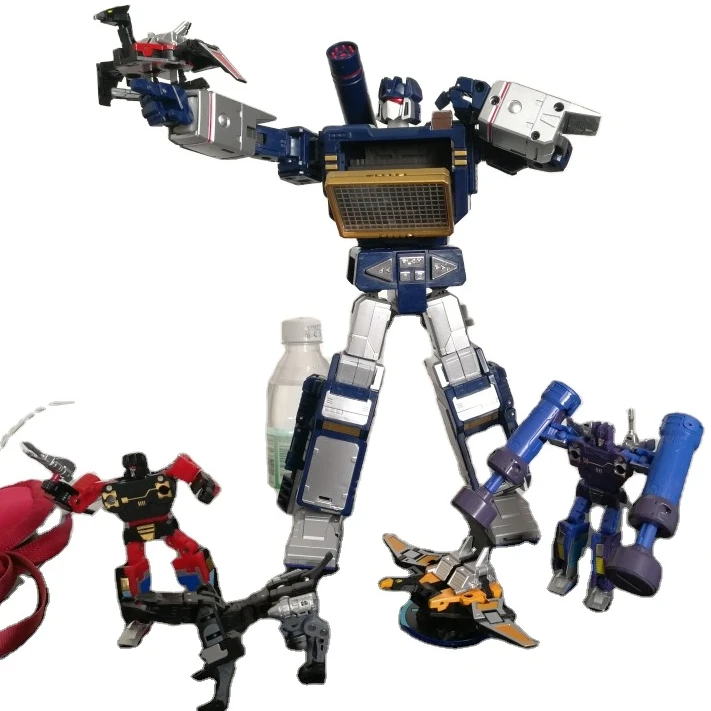 

Robot Hero K-01 Pony RH MP-13 Masterpiece Soundwave Includes 6 Converting Microcassettes MP Size