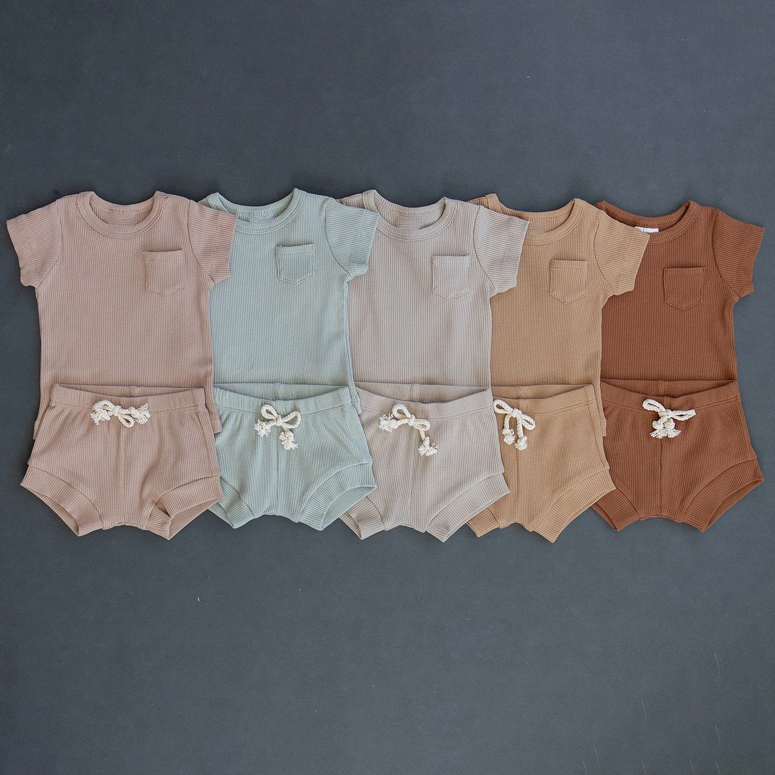 

Toddler Ribbed Sets Tee-shirt With Pocket Drawstring Bloomers for Kids Custom Two Piece Set Top And Shorts Suit Children Wear