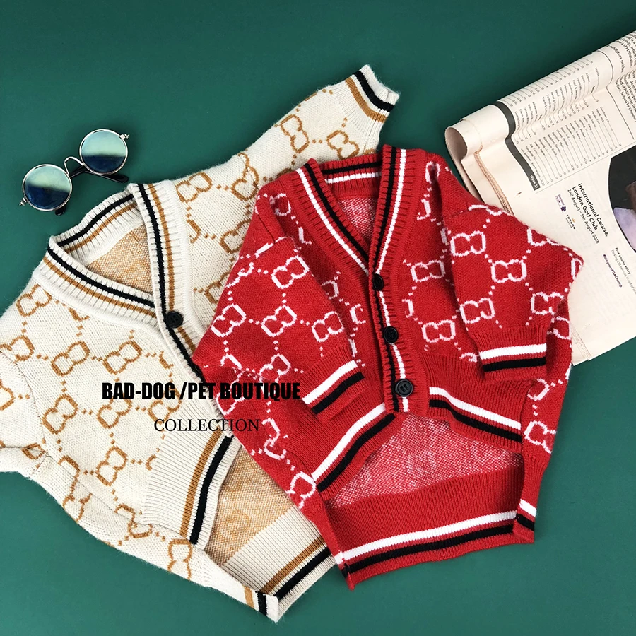 Wholesale New 2018 fashion design knitted wool winter warmly dog sweater clothes high quality pet clothes.