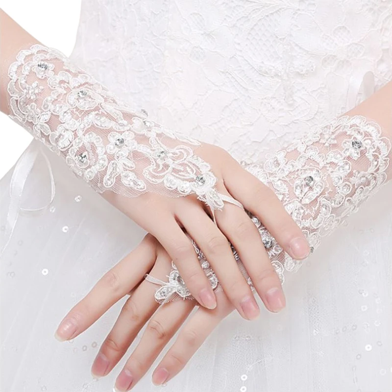 

White Ivory Red Short Wedding Gloves Wrist Length Fingerless Lace Appliques Sequins Bridal Gloves, Pure white/ivory/red